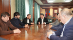 В администрации Хасавюртовского района Министр транспорта и дорожного хозяйства РД Джамбулат Салавов провел встречу с Олимпийским Чемпионом игр во Франции 2024 Разамбеком Жамаловым