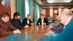 В администрации Хасавюртовского района Министр транспорта и дорожного хозяйства РД Джамбулат Салавов провел встречу с Олимпийским Чемпионом игр во Франции 2024 Разамбеком Жамаловым