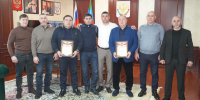 Участники СВО батальона Каспий вручили Благодарность Главе Хасавюртовского района за активное сотрудничество и поддержку участников СВО - Администрация Хасавюртовского района
