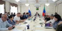 Корголи Корголиев провёл аппаратное совещание по ключевым вопросам городского развития - Администрация МО г. Хасавюрт