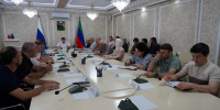 Корголи Корголиев провел аппаратное совещание в мэрии Хасавюрта - Администрация МО г. Хасавюрт