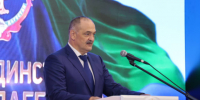 В Махачкале вручили госнаграды ко Дню единства народов Дагестана - Газета Дружба