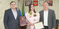 Работник администрации Хасавюртовского района Шавла Алимханова отмечена «Благодарственным письмом МР» и « Благодарностью УИП и Пресс – службы  РД» - Администрация Хасавюртовского района